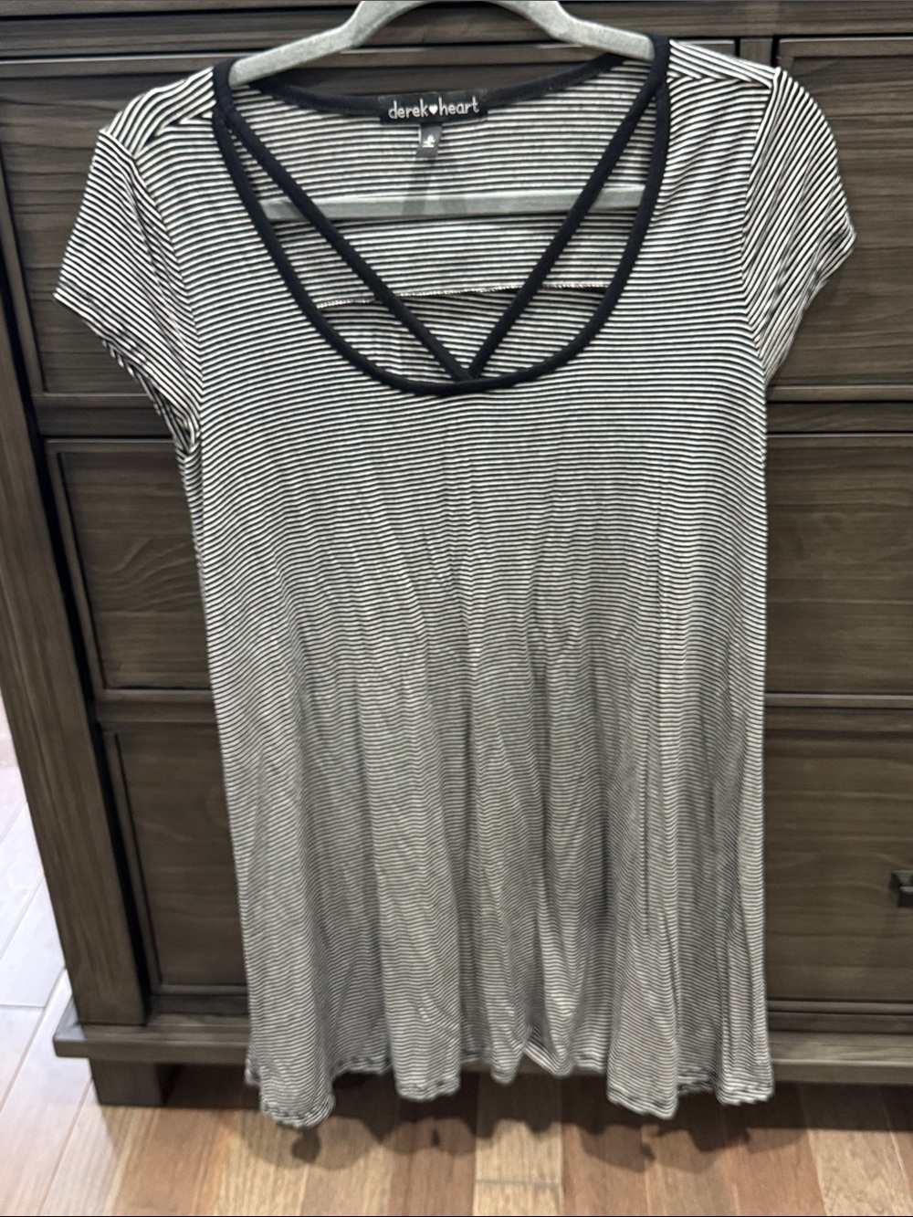 Women’s v-neck dress size small